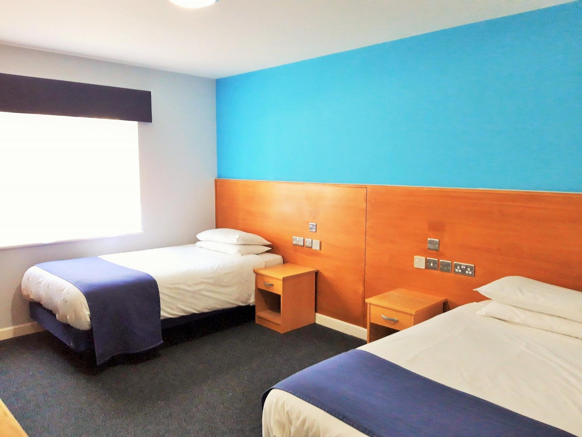 The Olympic Lodge Aylesbury  Kültér fotó