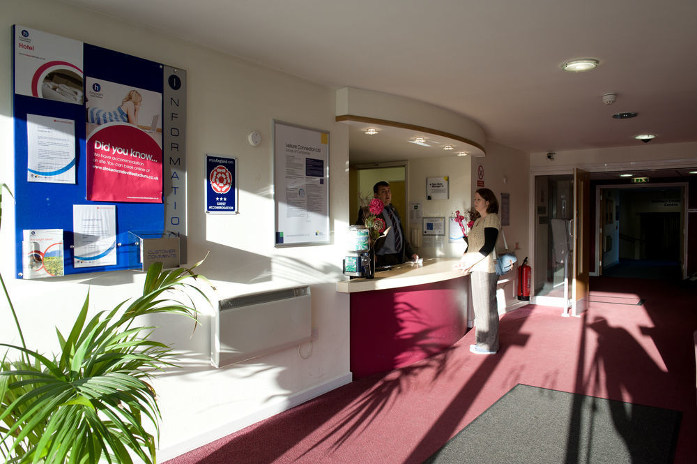 The Olympic Lodge Aylesbury  Kültér fotó